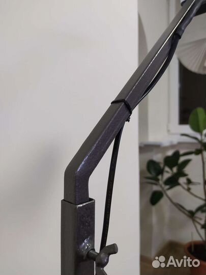 Стойка с прожектором