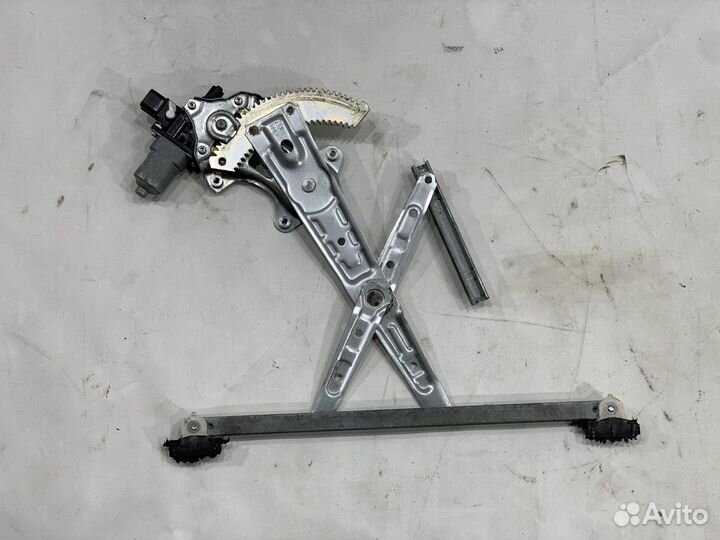 Стеклоподъемник двери задней Mitsubishi Outlander