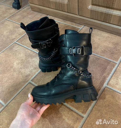 Берцы с цепочкой Shuzzi, 35р
