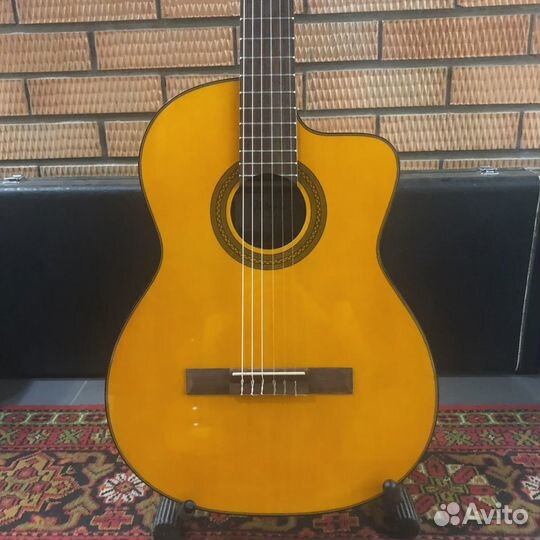 Классическая гитара с подключением Takamine GC1CE