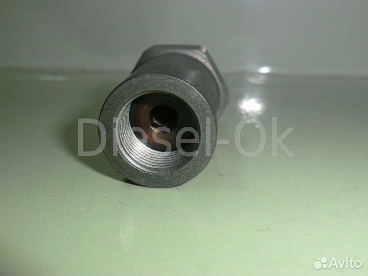 Клапан давления топлива 3963808 cummins iveco