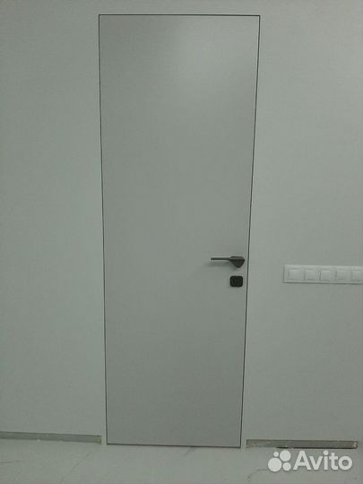 Скрытая дверь 2400 700