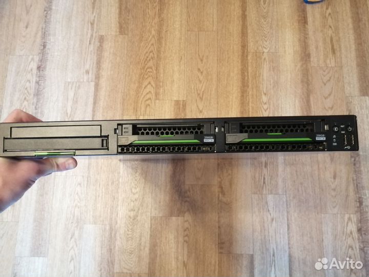 Стоечный сервер Fujitsu Primergy RX100 S6
