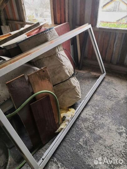 Металлическая дверь