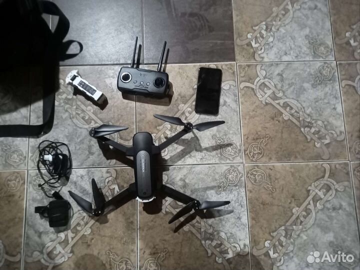 Квадрокоптер Hubsan Zino