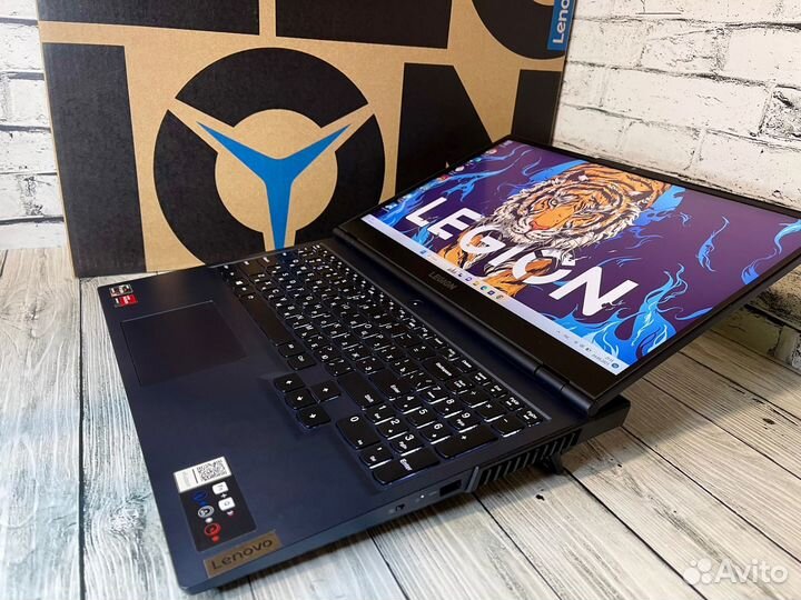 Игровой ноутбук Lenovo Legion 5 на гарантии