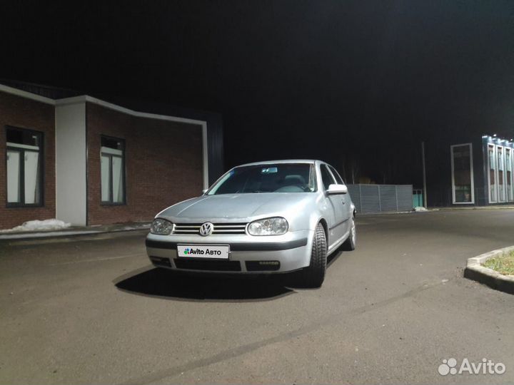 Volkswagen Golf 1.6 МТ, 2001, 465 000 км