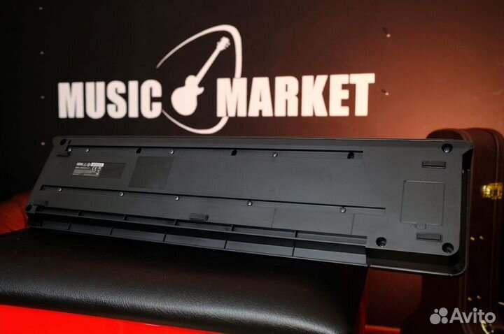 Миди клавиатура Korg + аксессуар