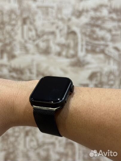 Apple watch series 8