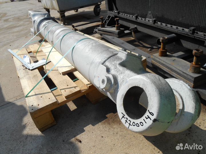 Caterpillar - 4792648