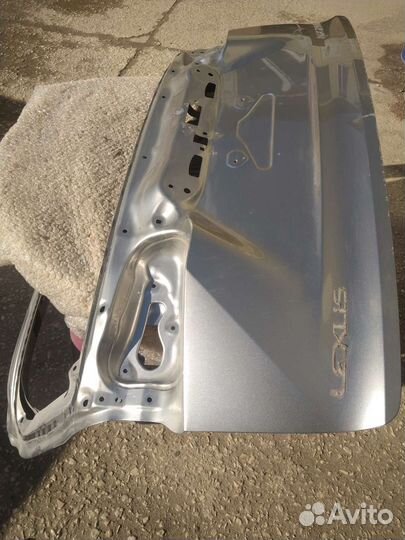 Продам крышку багажника Lexus NC 200