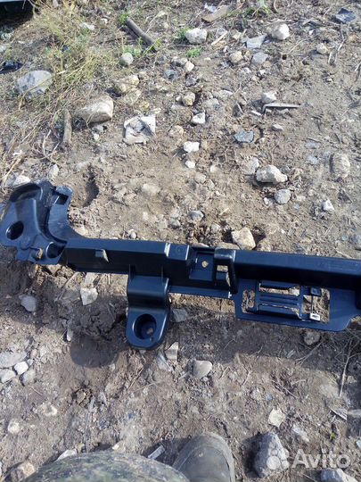 Направляющая заднего бампера BMW