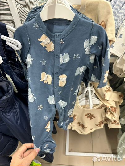 Коробка детских вещей