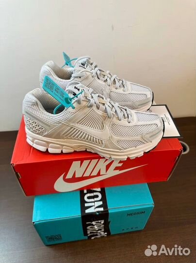 Nike Zoom vomero 5 серые Оригинал