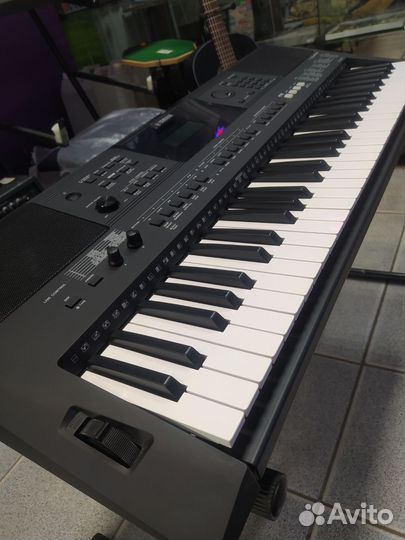 Синтезатор Yamaha PSR e453