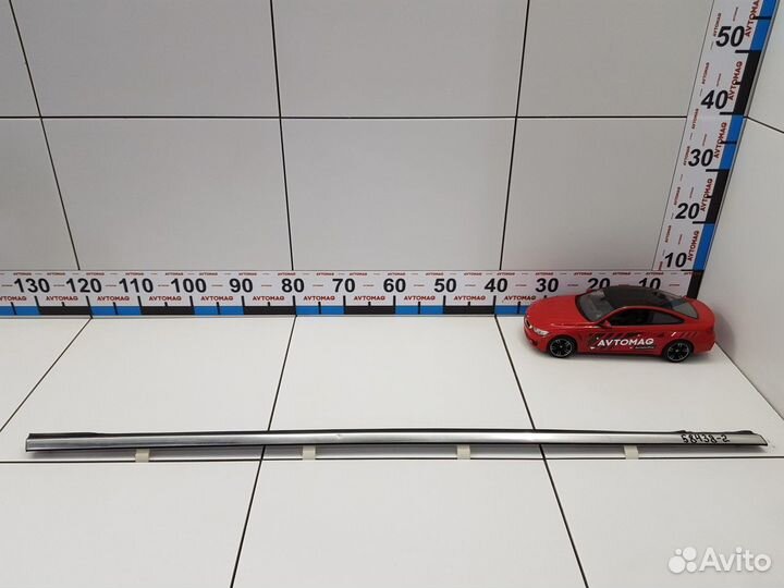 Молдинг стекла верхний передний правый