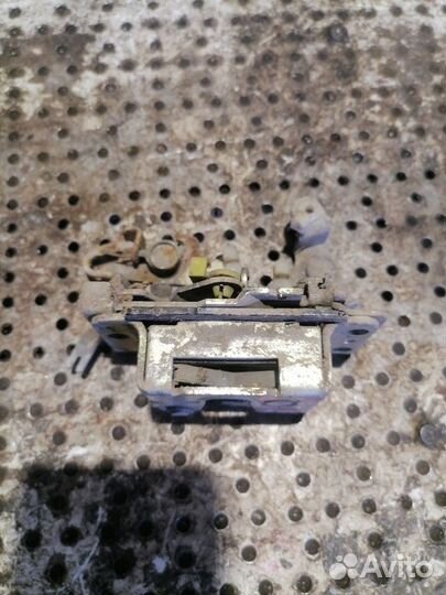 Замок двери задний левый Daewoo Nexia