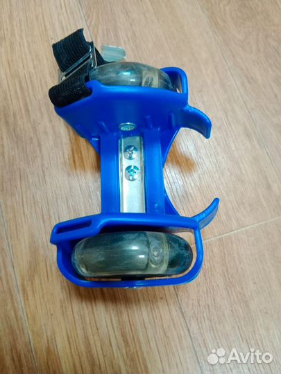 Роликовые коньки под пятку с огнями