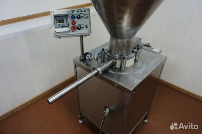 Шприц колбасный дозирующий с вакуумом(роторный)