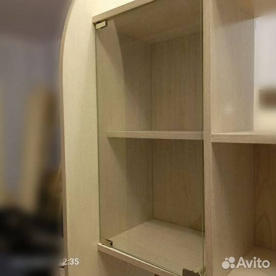 Стол со стеллажом