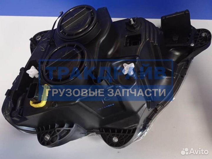 Фара Даф Хф106 правая