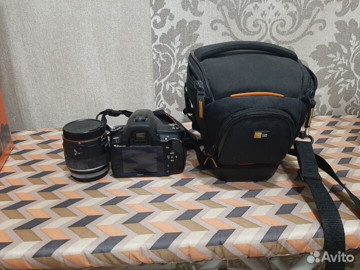 Зеркальная фотокамера Sony Альфа 230