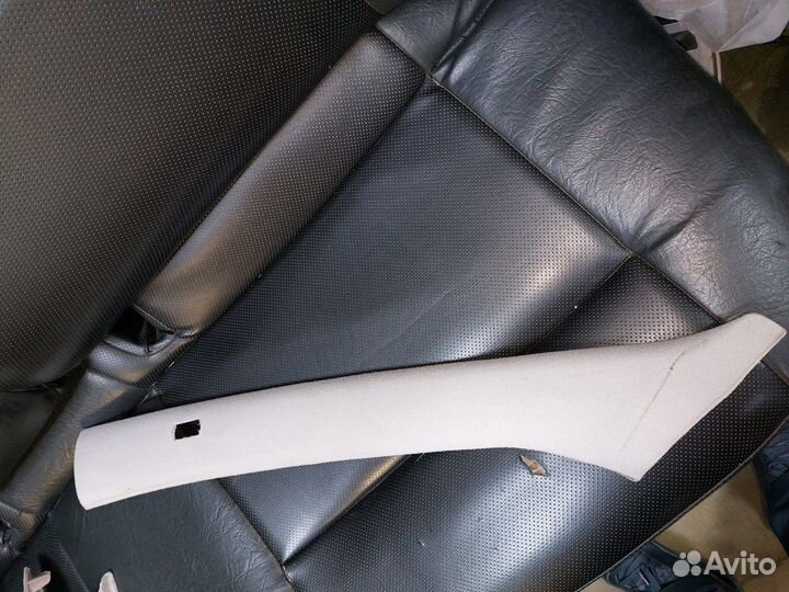 Обшивка передней левой стойки Volkswagen Passat B5