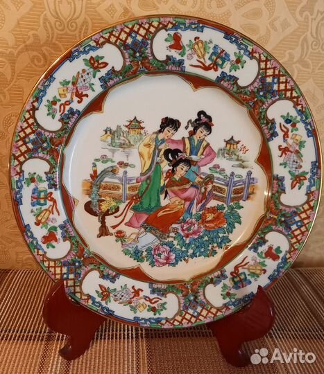 Коллекционное блюдо 