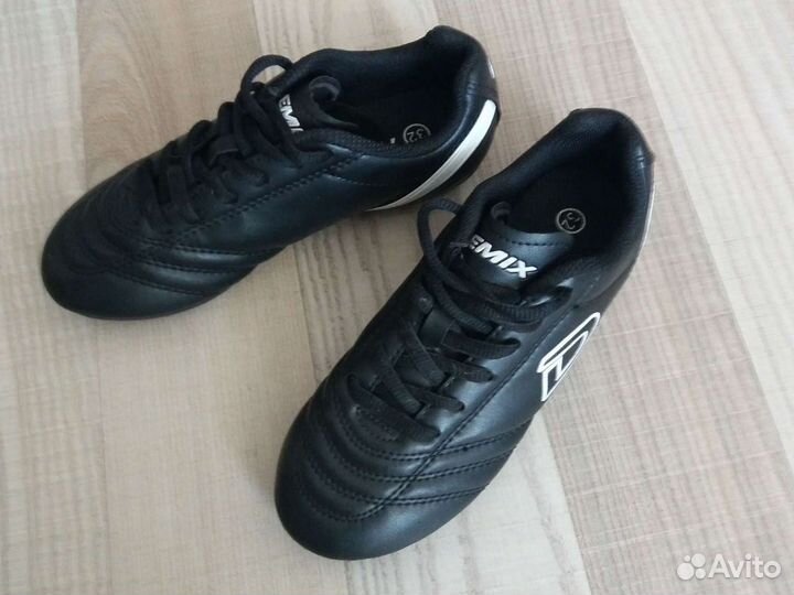 Бутсы футбольные Demix р.32