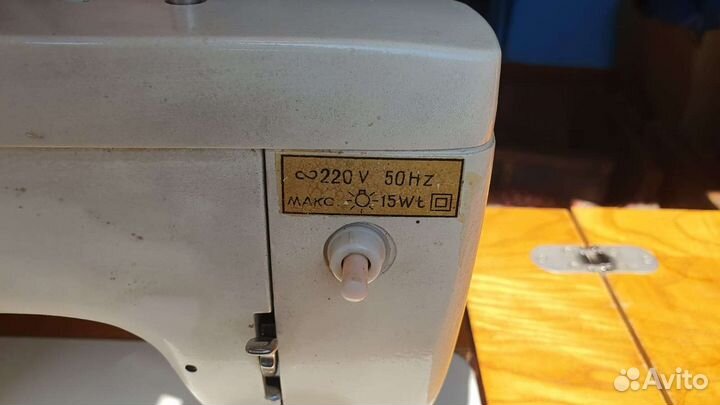 Ножная швейная машина чайка 132м