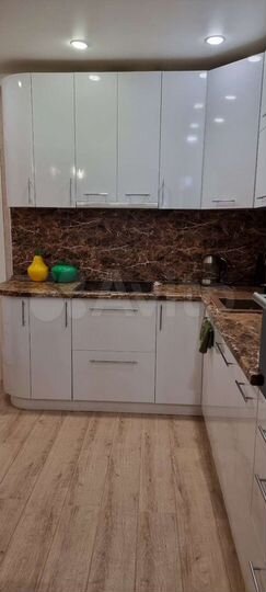 2-к. квартира, 72 м², 3/14 эт.