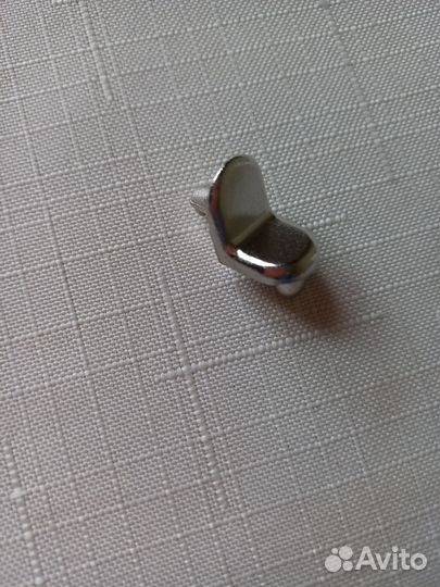 Мебельная фурнитура Полкодержатели Уголки