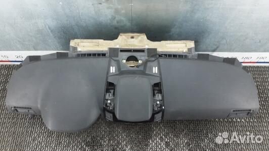 Панель приборов (торпедо) opel zafira B (HBR05IS01