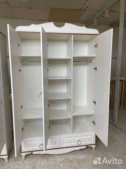 3-х дверные шкаф для детской комнаты