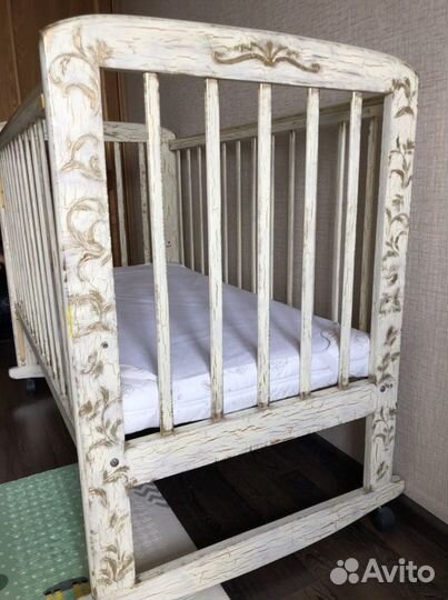 Детская кроватка