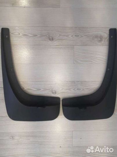 Задние брызговики на Тойота Prius 20 Toyota