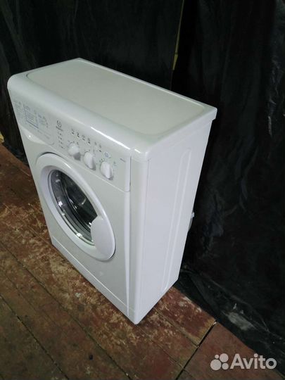 Стиральная машина indesit