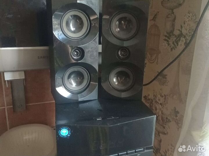 Колонка сабвуфер