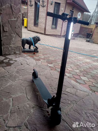 Самокат взрослый электрический бу