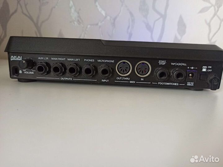 Драм-машина Akai xr20