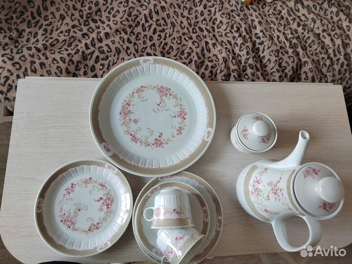 Сервиз чайно - кофейный