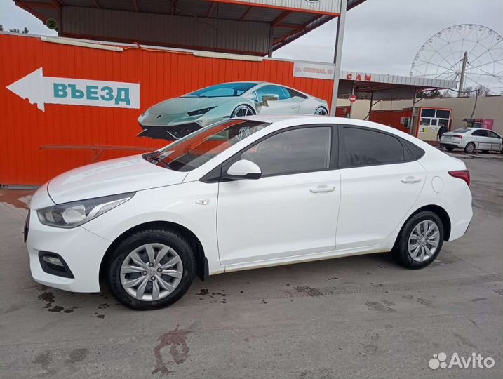 Hyundai Solaris 1.6 AT, 2019, 215 000 км