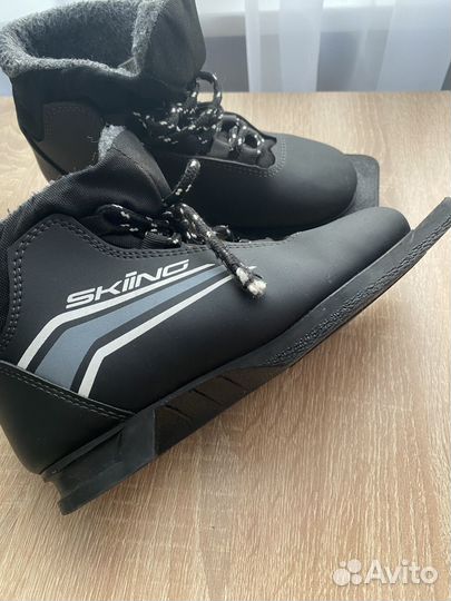 Ботинки лыжные