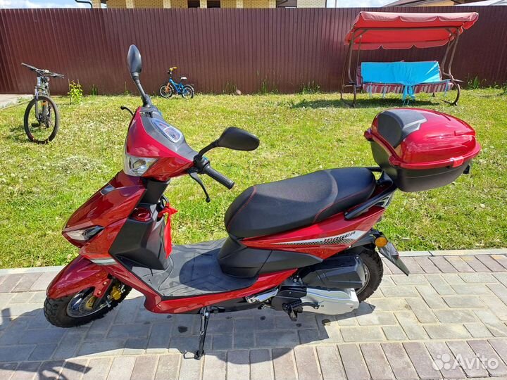Продаю скутер Jokker