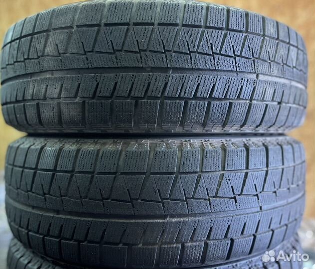 Bridgestone Blizzak Revo GZ 215/65 R16