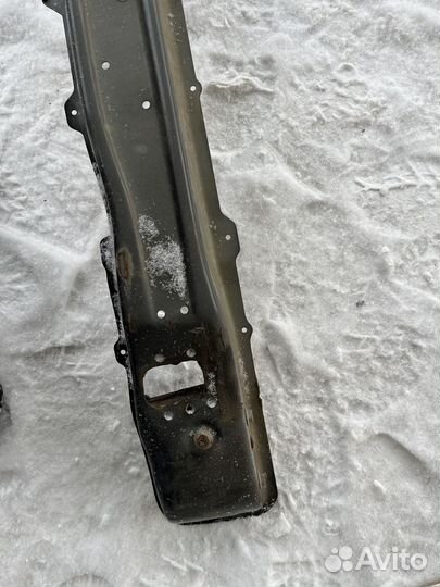 Renault Duster 1 усилитель переднего бампера