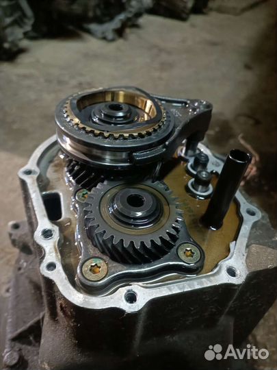 МКПП Чери М11 1.6 шестерни. Вилки