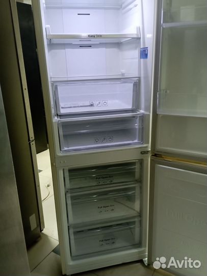 Холодильник Samsung No Frost