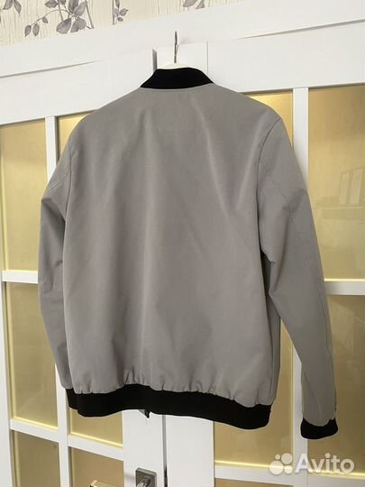 Куртка бомбер