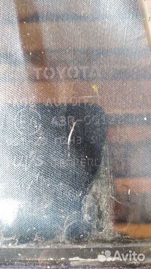Стекло заднее левое Toyota RAV-4